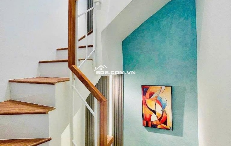 Nhà 3 tầng Tân Bình, hẻm Lạc Long Quân, 18m2, 2PN, 3WC, sổ hồng, giá 2.8 tỷ - Cơ hội an cư lý tưởng